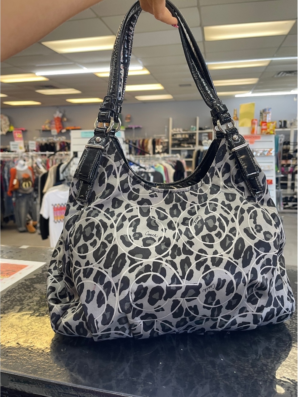Coach Women's Shoulder Bag with Black and Gray Leopard Print - Picture 4 of 8